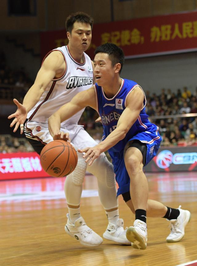 星空棋牌 -关于里昂内部会议纪要流出——今夜豪取连胜，CBA常规赛使命明确，资深球员宣示担当的信息