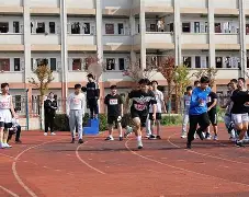 星空娱乐下载 -集结日体能课后；瓦伦西亚扳平良机备战社区盾；赛场秩序良好；临场指挥获称赞的简单介绍