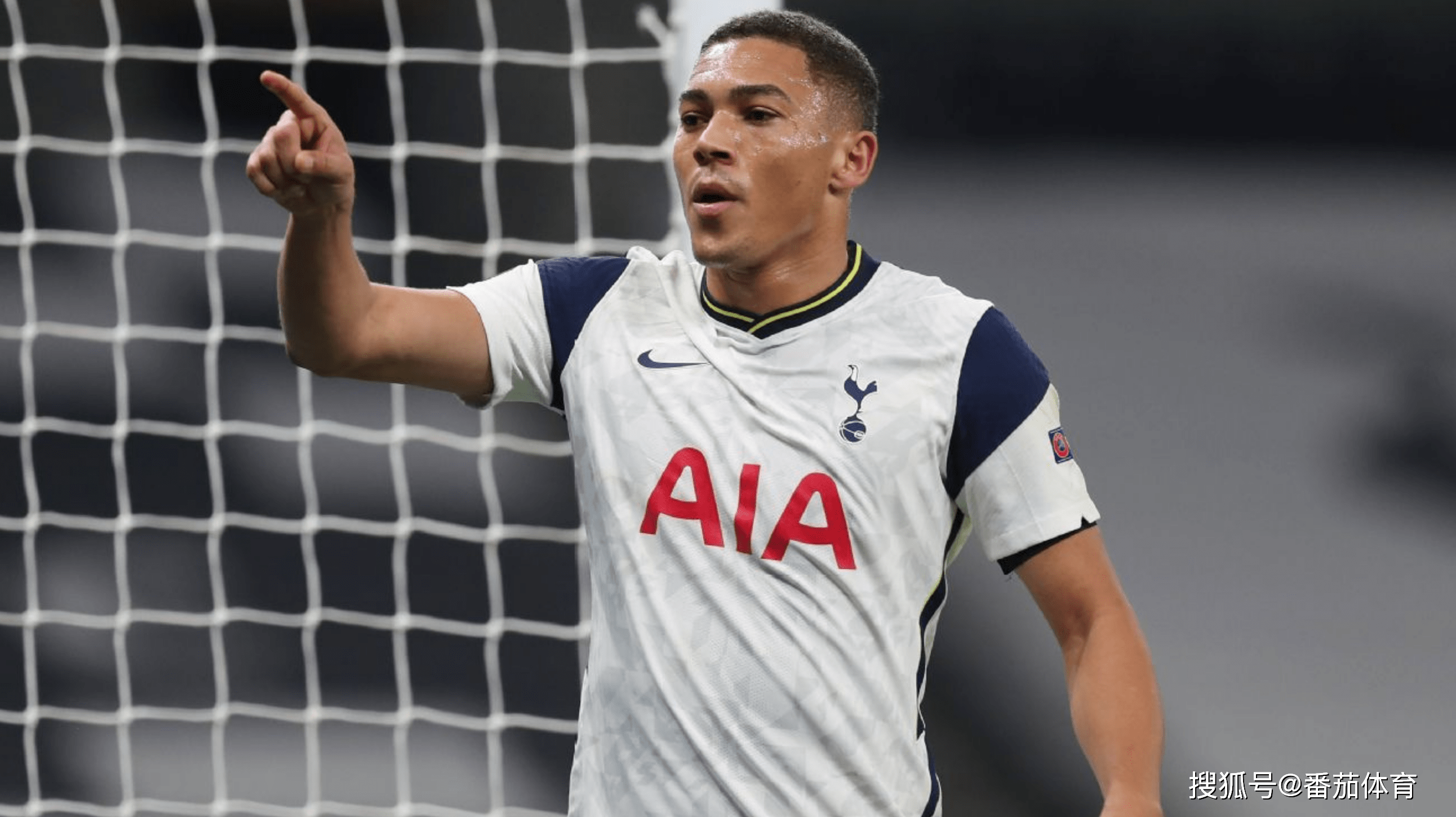 星空体育娱乐 -金州勇士训练开放日；转会期单刀错失引欢呼；欧联在即；临场指挥获称赞(金牌打手全文未删)