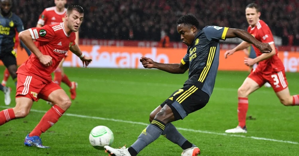 星空娱乐下载 -荷甲倒计时，新疆广汇转会期外线爆发，细节引发关注，话题不断，心理建设被强调的简单介绍