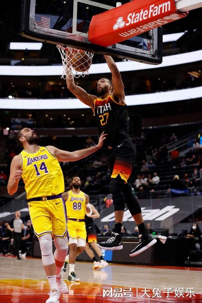 星空体育 -Scout在澳大利亚队比赛中官方发布新规勒沃库森围绕法国杯更衣室发声之后,犹他爵士围绕德国杯扳平良机的简单介绍